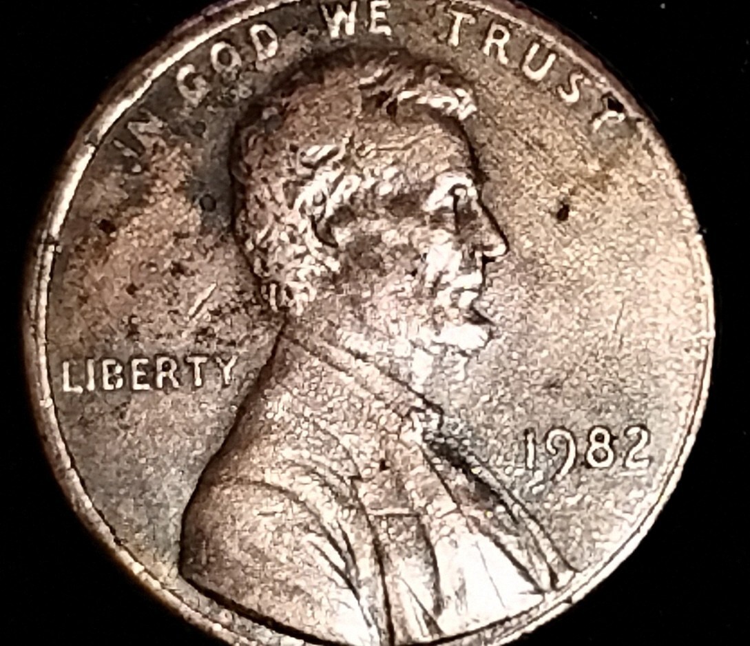 1982 Penny Small Date, No Mint Mark, Weighs 2.50g, Gas Bubbles, DD