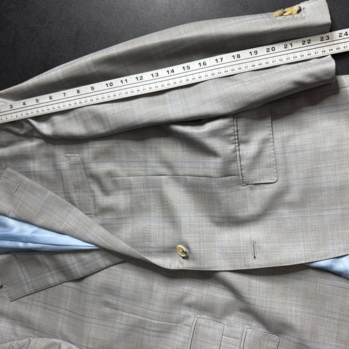 Corneliani Suit Mens 52 (42S 32) Gray Plaid 100% Virgin Wool Made in Italy - Picture 7 of 14