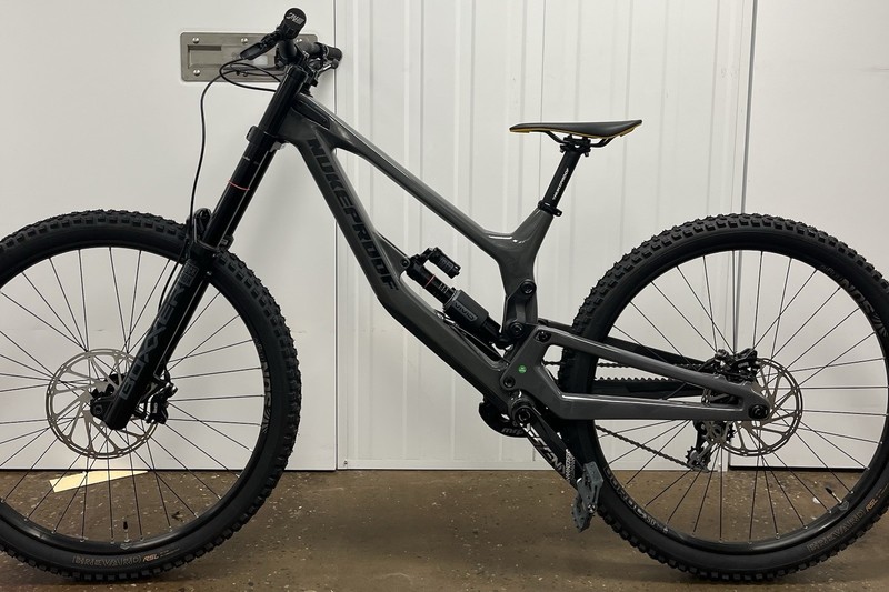 NEW‼️2025 Nukeproof Dissent Carbon 290 Downhill Full Suspension Mountain Bike DH
