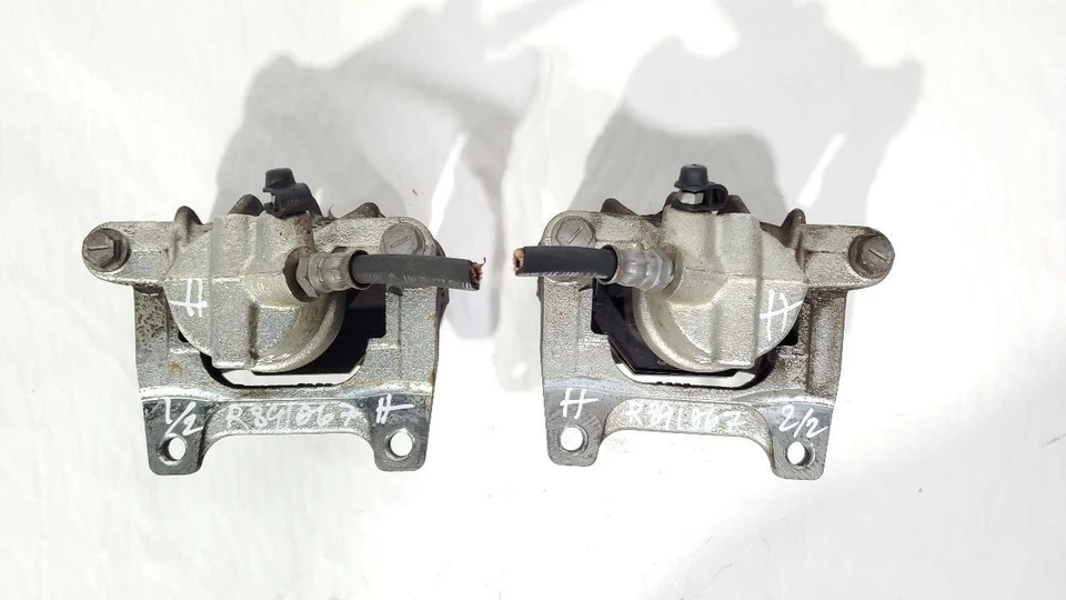 2008 2015 Smart Fortwo Pure OEM一对前刹车卡钳  — 第 3/4 张图片