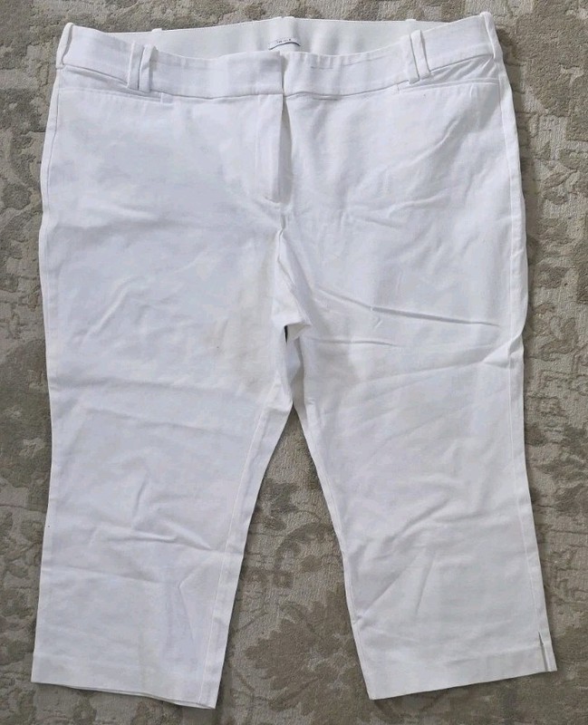 Womens Lane Bryant White Crop/Capri Pants Size 22 Excellent Condition