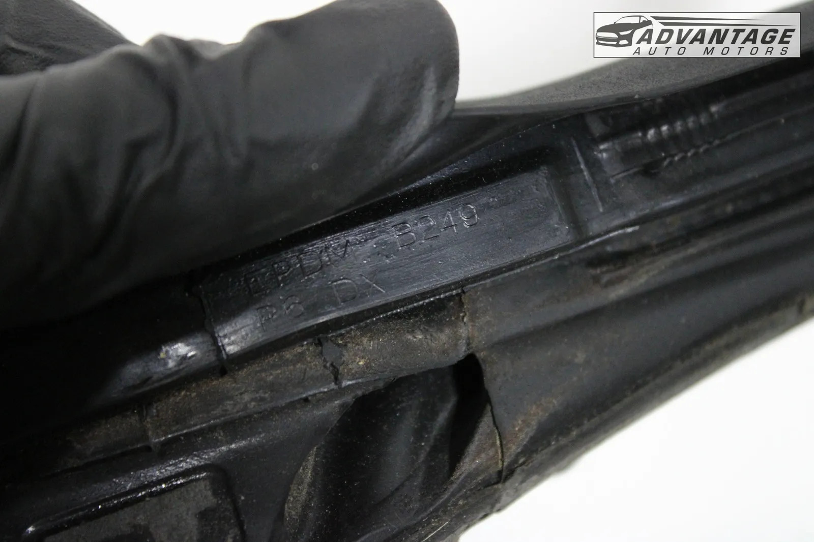 2014-2019 MASERATI GHIBLI REAR RIGHT SIDE DOOR WINDOW WEATHERSTRIP SEAL OEM