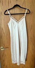 Vintage Maidenform sweet nothings pale coffee beige full slip 34 excel cond