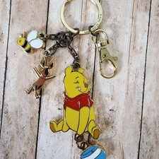 DISNEY PARKS WINNIE THE POOH KEYCHAIN BEE  PIGLET BAG CHARM