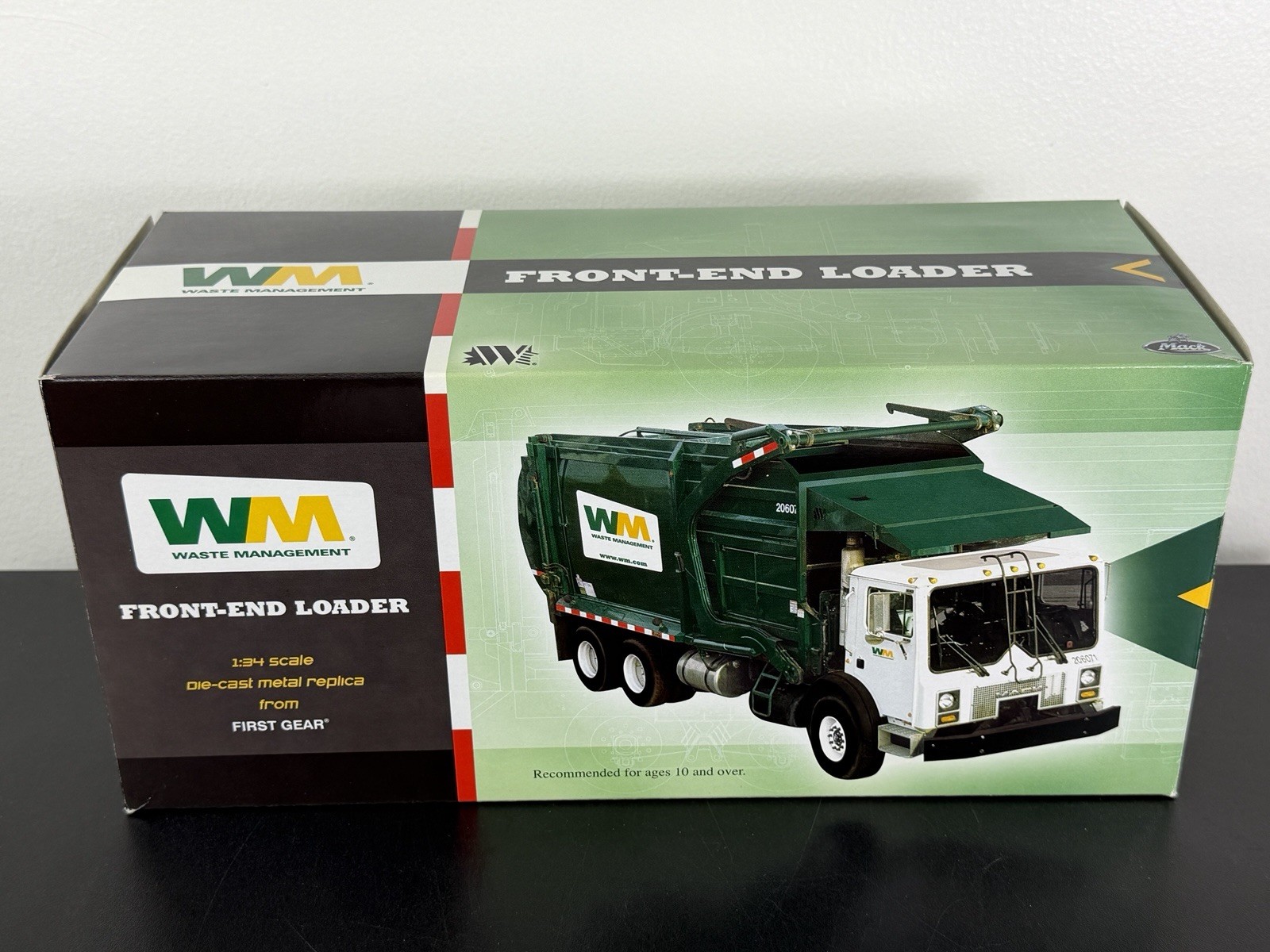 NIB  First Gear 1:34 Waste Management Mack Front-End Loader With Bin 19-2924