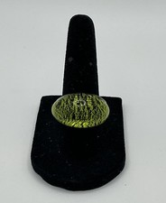 AG161 Art Glass Ring Lime Green Size 7 Vibrant Foiled Color