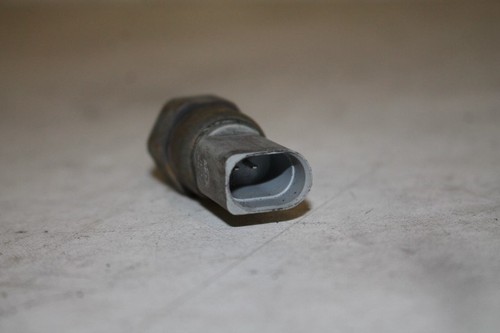 Oil pressure sensor