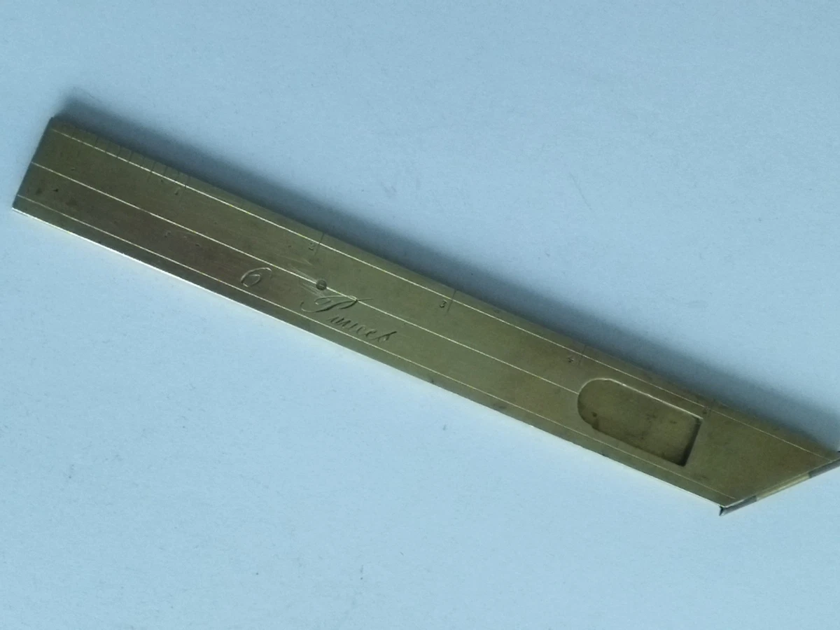 Outil, Galvanomètre, ancien instrument de mesure de