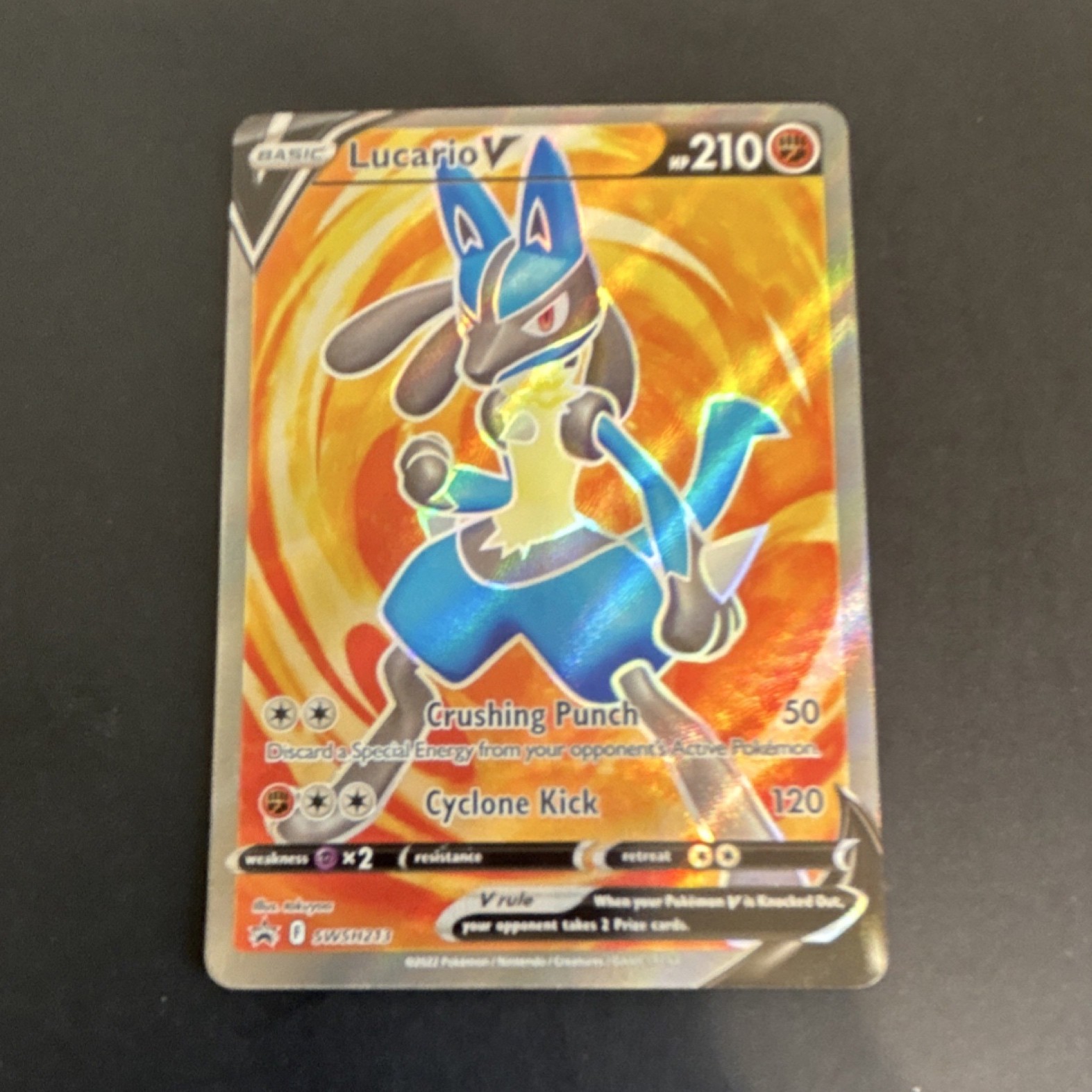Lucario V SWSH213 Black Star Promo