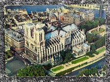 NOTRE DAME et le Jardin de l Archevêché VINTAGE POSTCARD En survolant PARIS