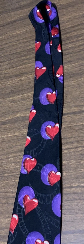 Corbata Tin Woodman Corazón Rojo Negro Púrpura Wh Mago de Oz Película Americana Clásica Foto 4 de 4