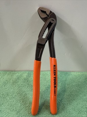 Klein Tools D505-7 Classic Klaw V Jaw Pump Pliers Orange Handle