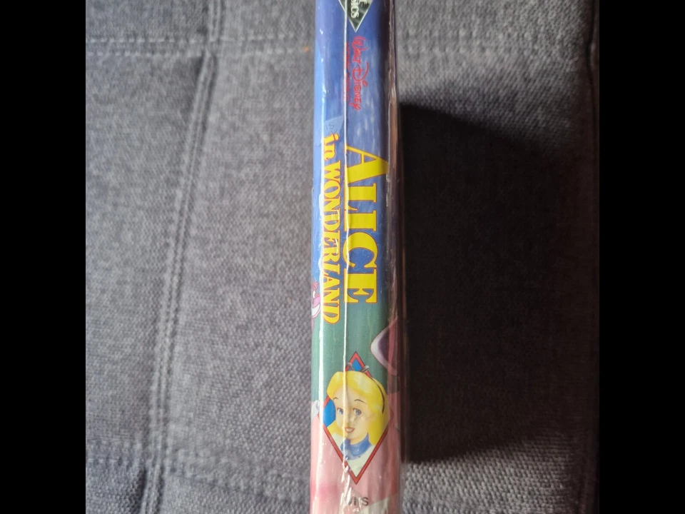 Alice in Wonderland, VHS Walt Disney Classic, Black Diamond edition - Bild 3 von 4