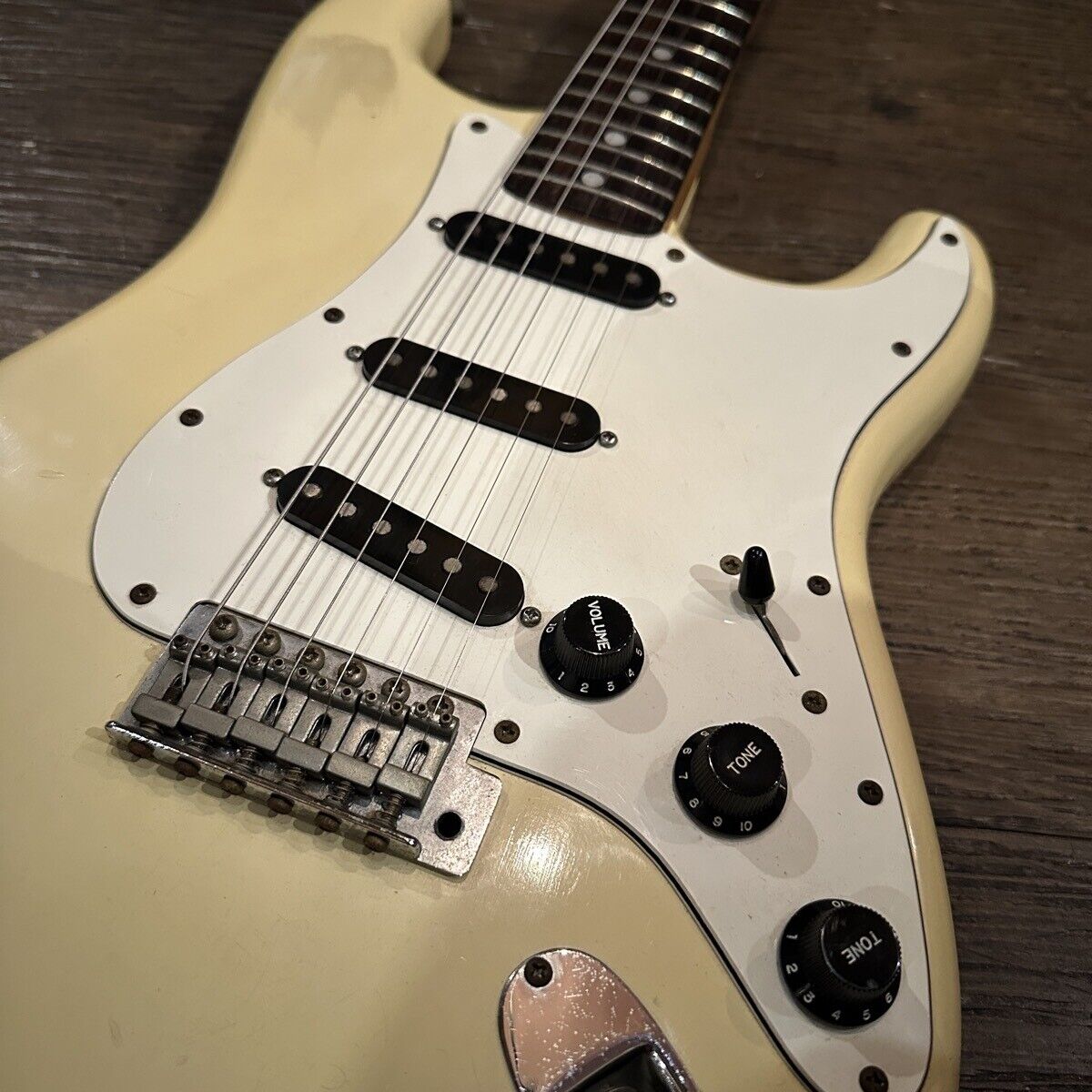 Fernandes FST-50 Made in Japan Electric Guitar, Stone Logo Fernandes FST-50 Made in Japan Electric Guitar, Stone Logo