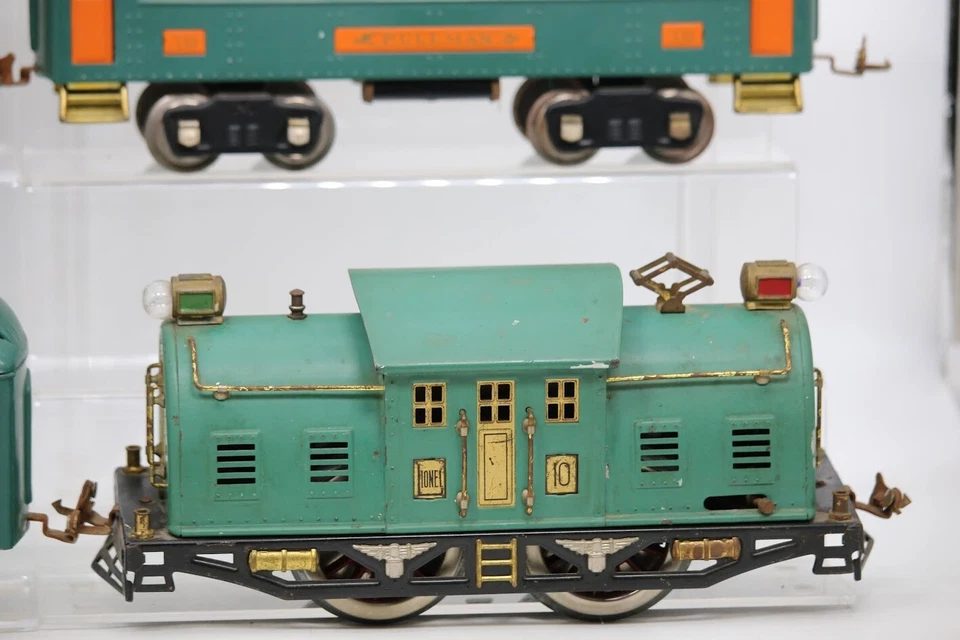 Lionel 352E Set- 10E Locomotive, 332 Baggage, 339 Pullman, 341 Observation - Image 4 of 4