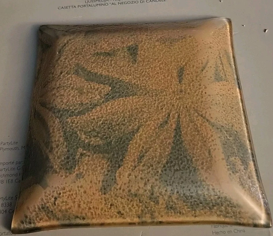 Hermosa vainas de anís estrella plato de vidrio.  Medición 5" X 5" Girasol Decoración Otoño Foto 2 de 4