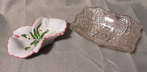 Pair of Vintage Trinket/Catch-all Dishes, 1 glass, 1 pottery