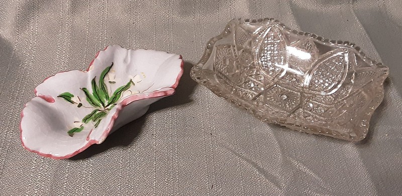 Pair of Vintage Trinket/Catch-all Dishes, 1 glass, 1 pottery