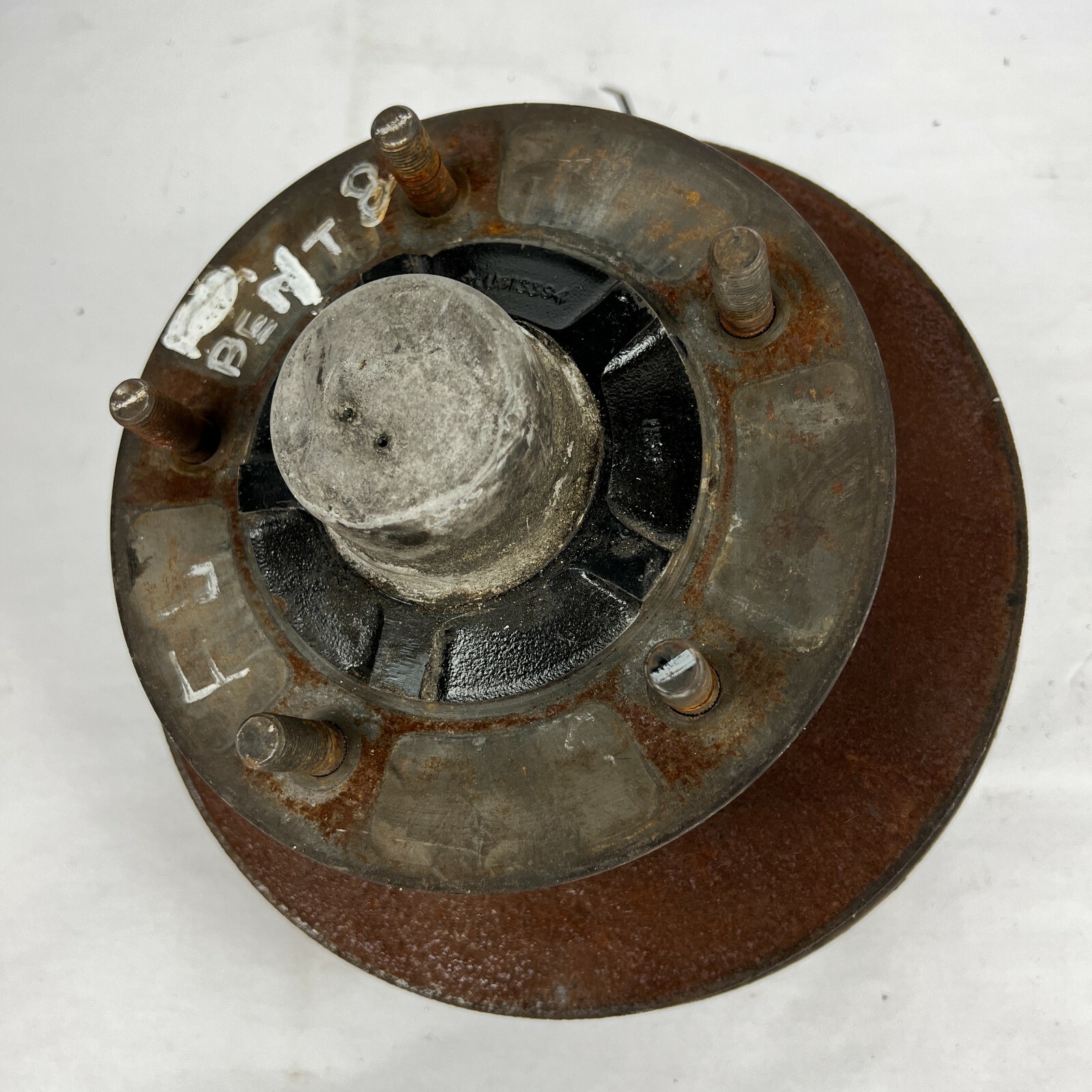 1984 - 1991 Bentley Eight 8 Front Left Spindle Knuckle Wheel Hub Rotor Axle Stub