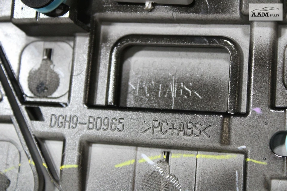 MAZDA CX-30 2020-2023 maletero trasero puerta levadiza puerta trasera techo superior alerón OEM Foto 4 de 4