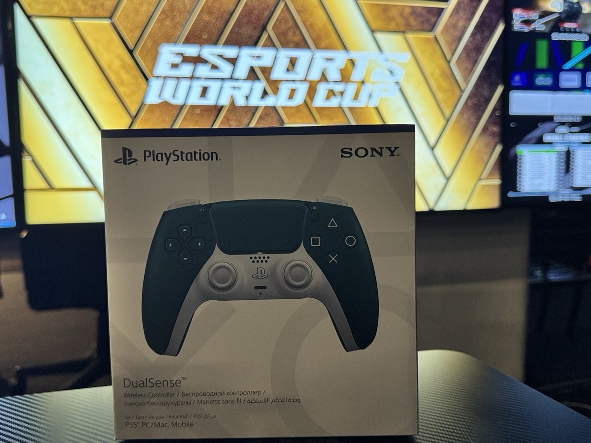 Sony PS5 Wireless Controller EWC 2025 Exclusive Alpine Green 