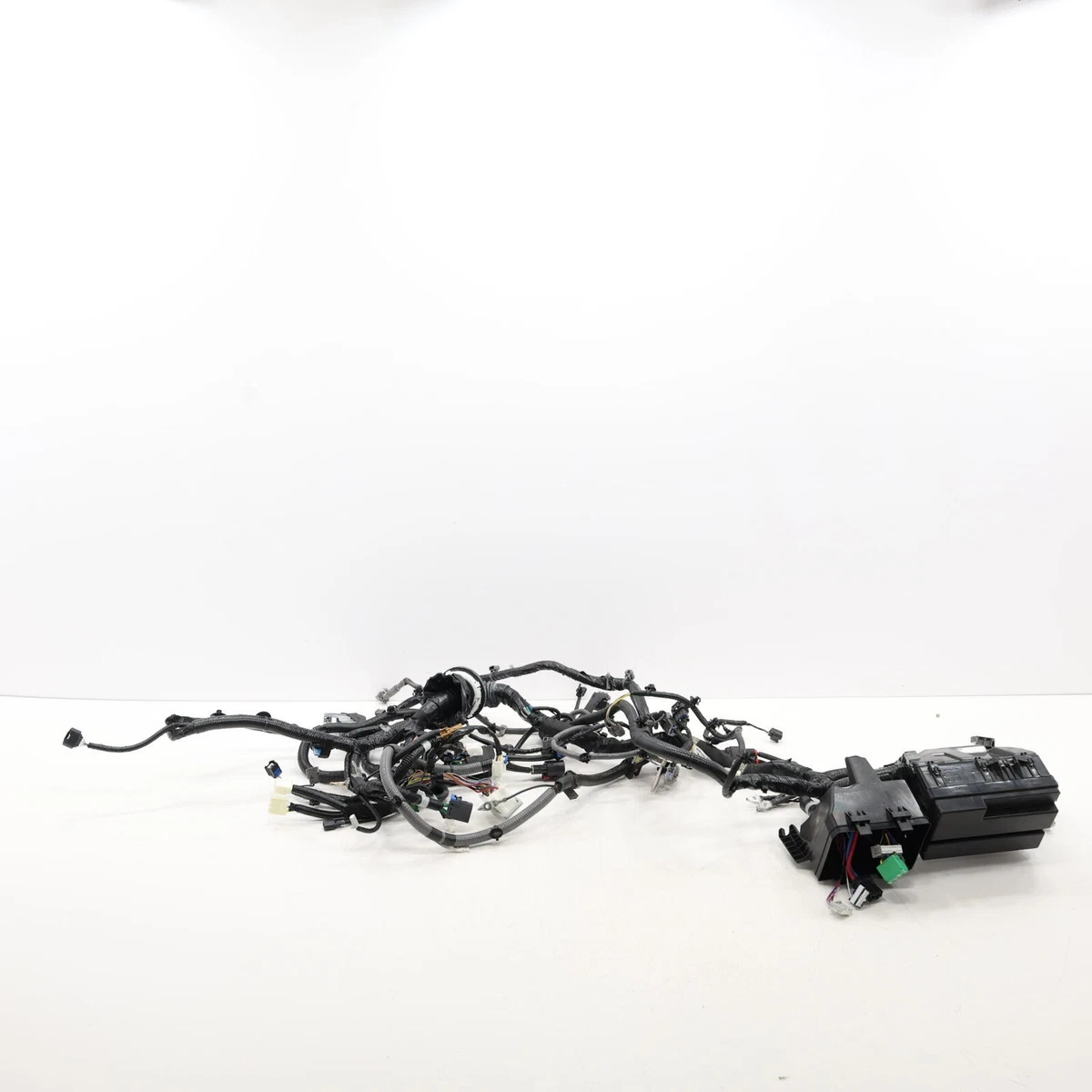 25+ Nissan Genuine OEM Car & Truck Wiring Harnesses, Cables