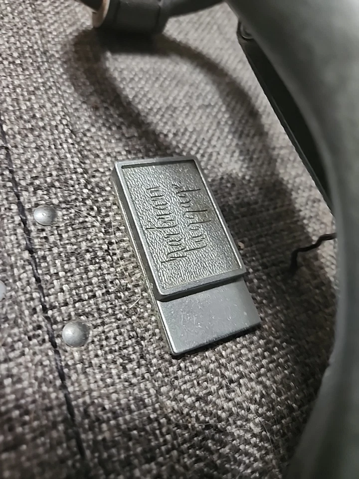 Vintage Hartmann Belting Grey Leather and Gray Tweed Suitcase Luggage 24"vintage - Image 4 of 4