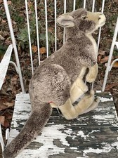 Vintage FAO SCHWARZ 28 inches Long KANGAROO No Baby Joey Plush Figurine ct39j2