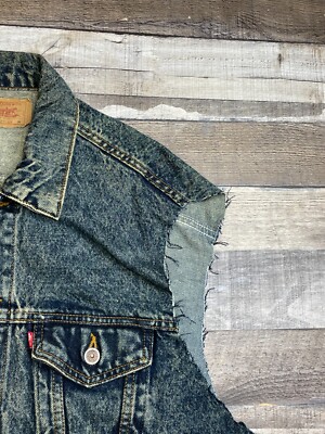 VTG 90s Levis Denim Vest Men M Dark Blue Acid Washed Cut Off