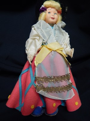 VTG ITALIAN  9.5'' CLOTH , FELT, HP  FACE DOLL W / STICKER