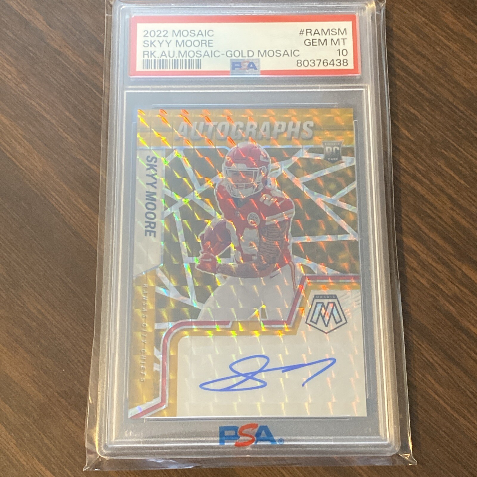 Skyy Moore Panini Mosaic Rookie Autograph Mosaic #RAMSM Gold Mosaic