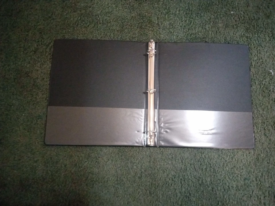 Vintage Samsill College Binder Black Panther Perfect Unused 3 Ring USA Very Rare - Image 4 of 4