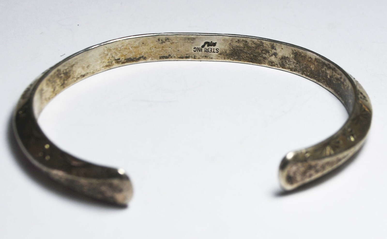 Sterling Signed Triangle Bar Solid Cuff Etched Ra… - image 5