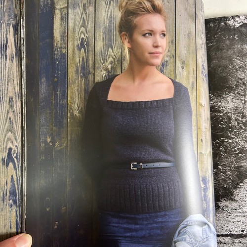 NORTH by Kim Hargreaves Knitting Pattern Book 21 Designs Work Outfit Feminine - Picture 8 of 8