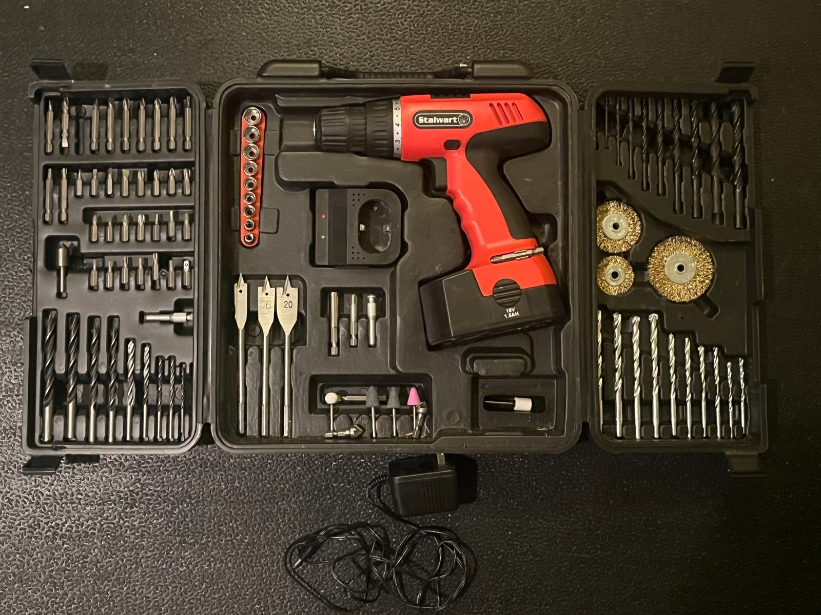 Set With Rechargeable Battery And Charger