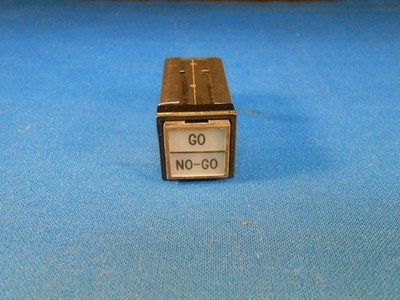 10620BX13-21 JAY EL LIGHT IND.GREEN TOP/RED BOTTOM BLK DISPLAY GO & NO GO NOS