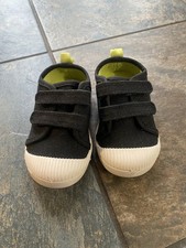 Baby boy Cat And Jack Shoes Size 6 EUC