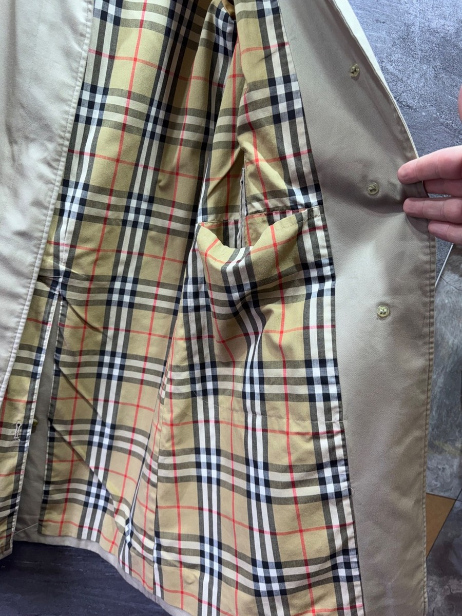 Burberrys London Vintage beige trench coat with Nova Check lining