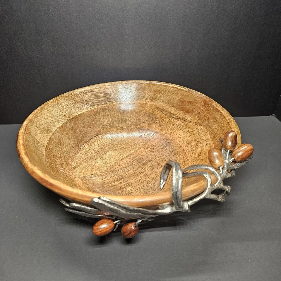 Torta de lama - Tigela de madeira para servir/salada com folhas de azeitona de estanho e colheres combinando - Imagem 2 de 4