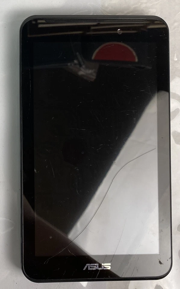 ASUS K01A MEMO PAD TABLET SOLD PARTS DOESN'T TURN ON BATTERY NEEDS REPLACEMENT - Image 2 of 4