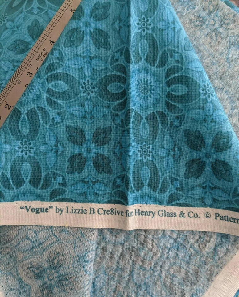 Henry glass "Vogue" by Lizzie B Cre8tive, Blue, 25" x44" - Image 4 of 4