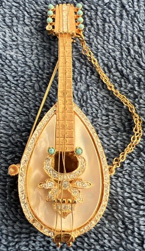 VTG R. MANDLE MANDOLIN BROOCH FAUX PEARL & CLEAR STONES -SEE PHOTOS - Picture 11 of 11