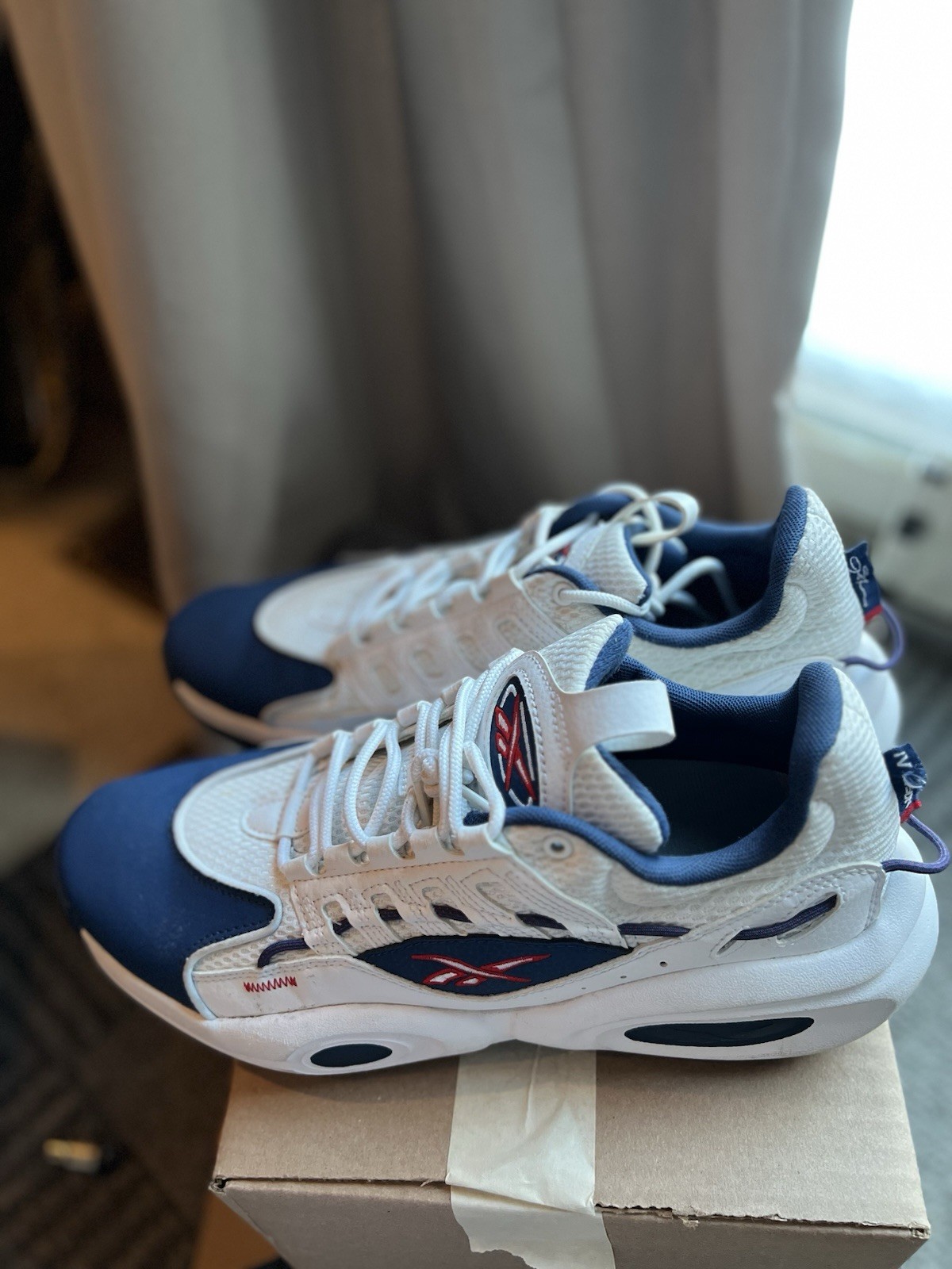 Redbox Allen Iverson Basketball Shoes thumbnail 4