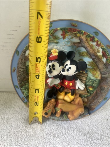 Disney's Friends For All Seasons Topolino e Minnie 3D Piatto da Collezione 1998 - Foto 7 di 12