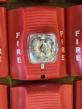 Lot of 10 System Sensor SR Wall Mount Strobes With Mounting Bracket.