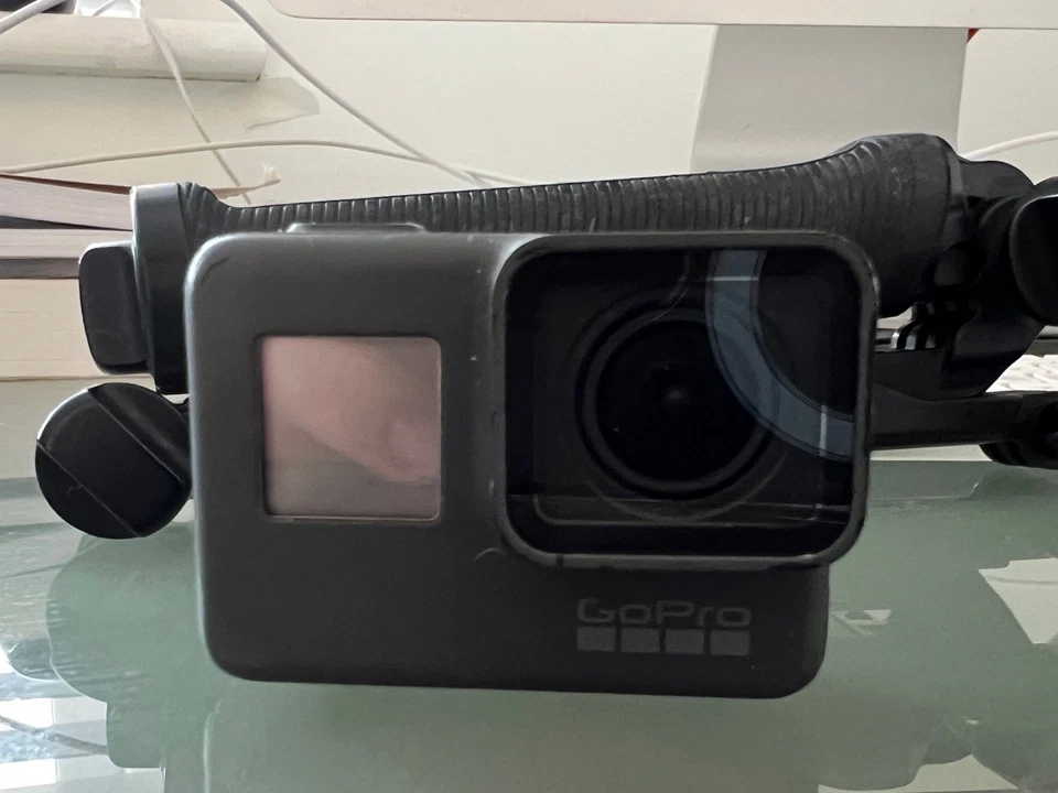 GoPro HERO5 Black Black action camera ACCESSORIES 4K Very good condition - Image 2 of 4