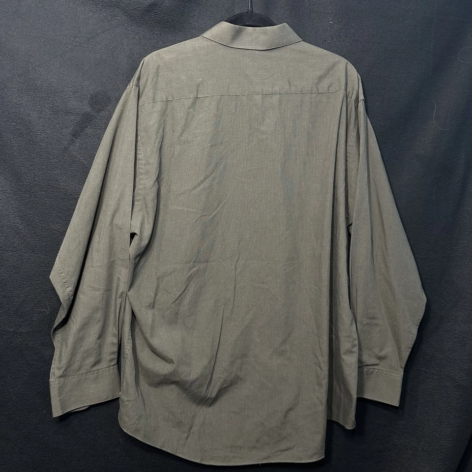 Men’s Size 17-17 1/2 Olive Green Button Up Dress Shirt - Pierre Cardin - Imagem 2 de 4