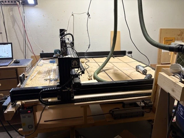 Máquina enrutadora CNC accionada por tornillo, longitud/ancho 65" x 65" (1650 mm x 1650 mm~)- Foto 2 de 4