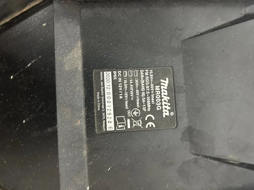 Makita XGT DAB + Job Site Radio - MR003G  - Image 4 of 4