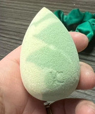makeup sponge